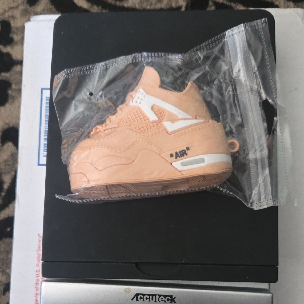 Airpod Pro Case Off White Sail